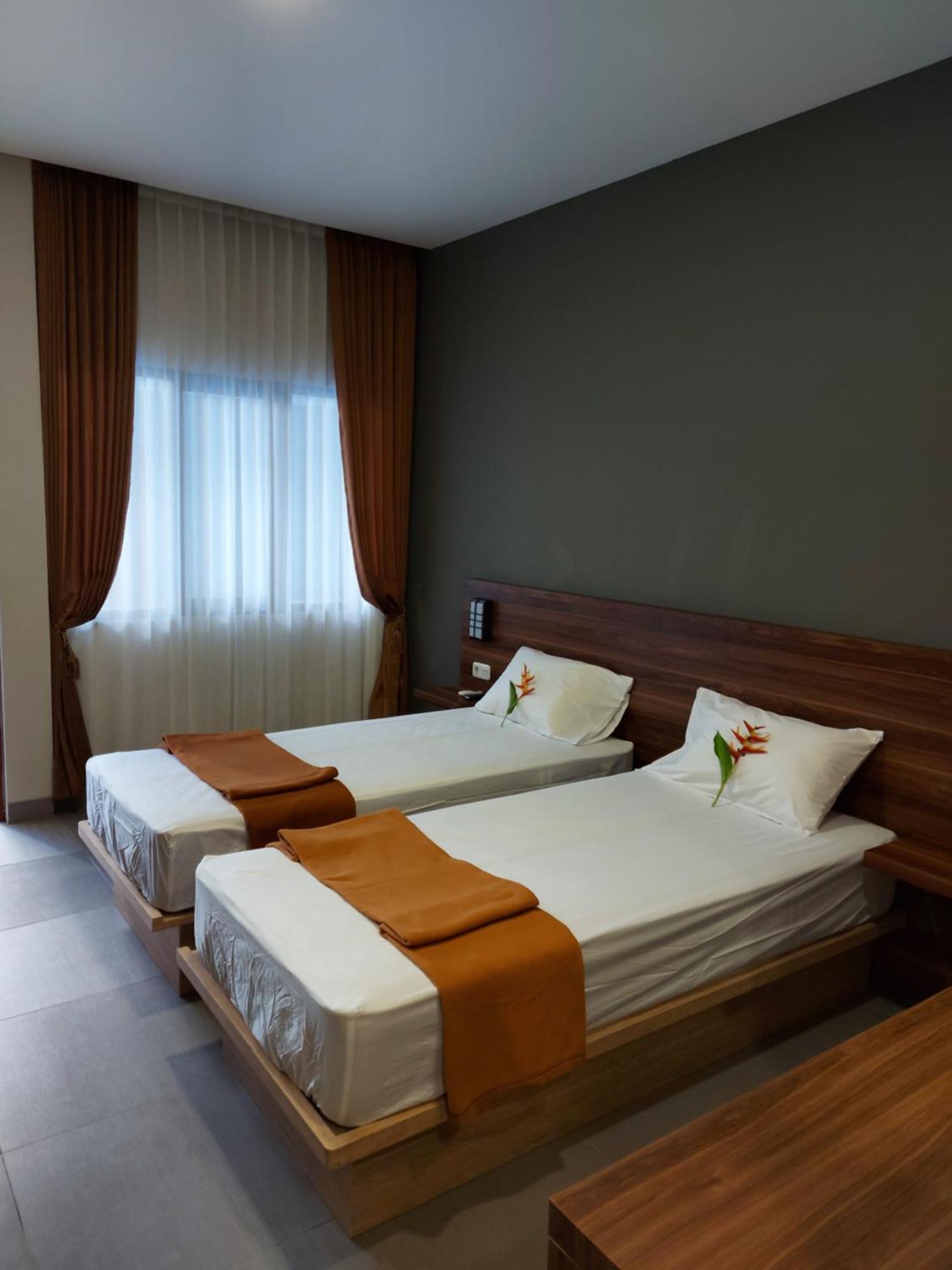 Yellow Guest House อูลูวาตู ภายนอก รูปภาพ